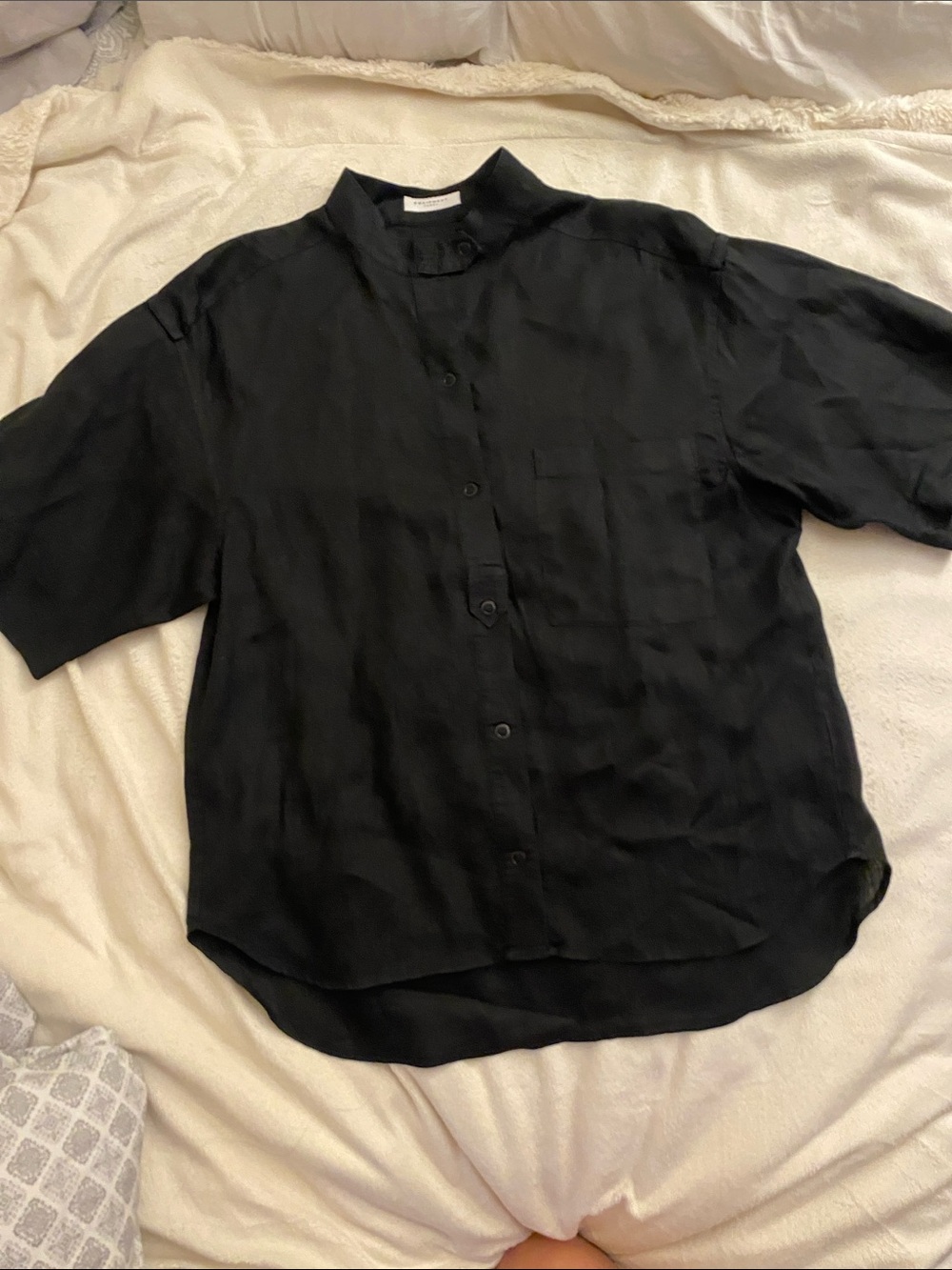 Equipment Femme Black Short-Sleeve Button-Down Shirt